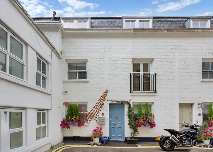 Luxury 3 Bed House By Hyde Park, Bayswater